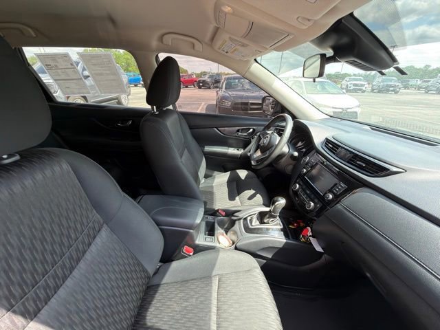 Used 2019 Nissan Rogue SV FWD image 21