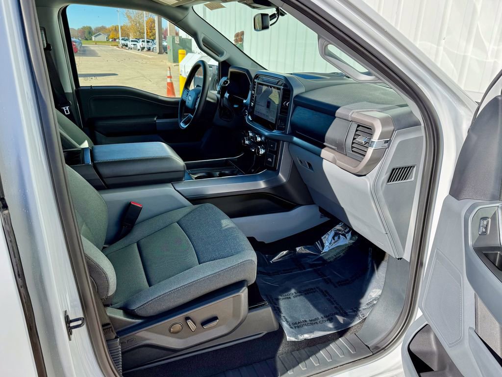 Certified 2025 Ford F150 XLT w/ Equipment Group 302A MID image 18