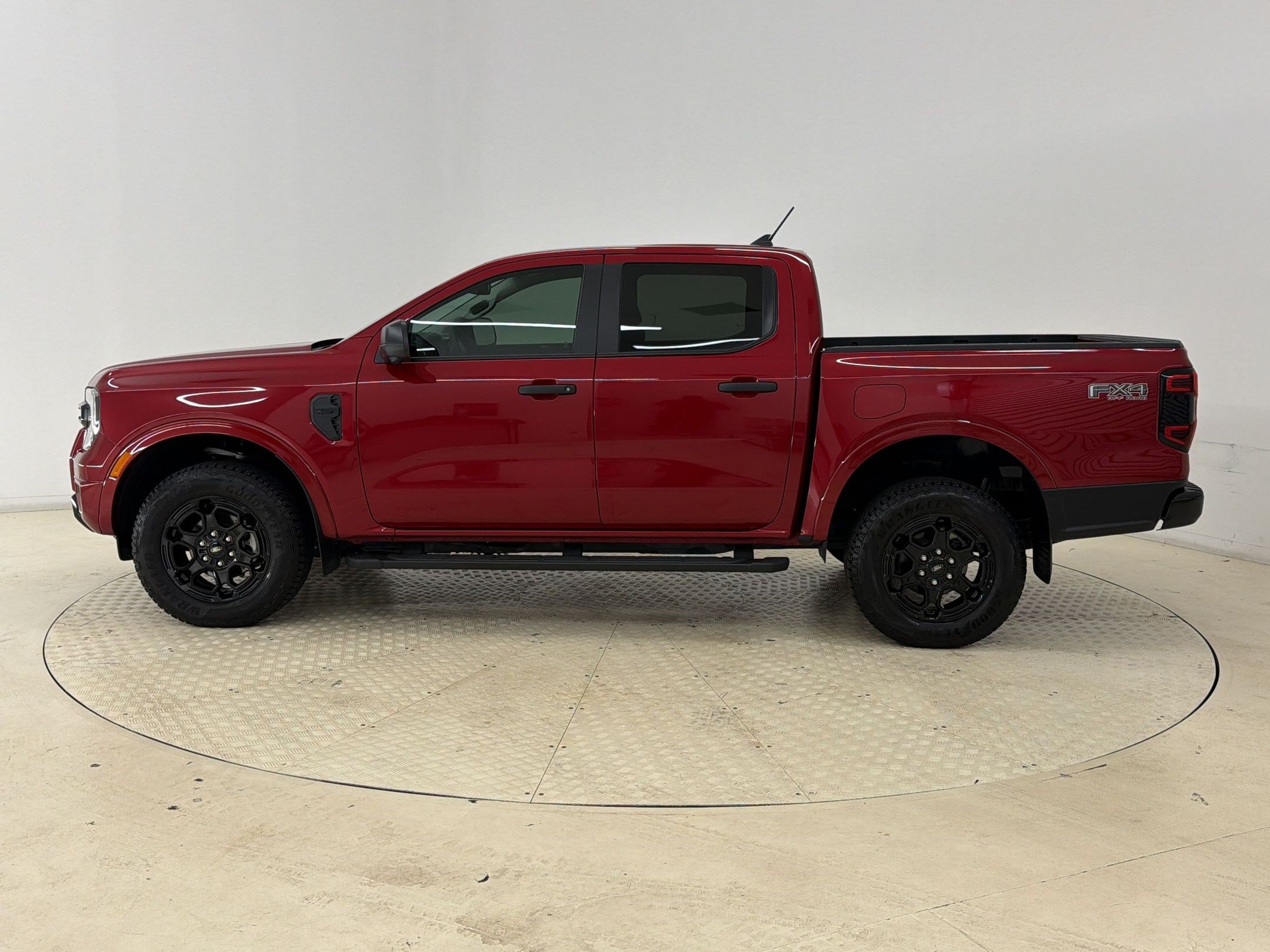 Certified 2025 Ford Ranger XLT w/ FX4 Off-Road Package AWD/4WD image 2