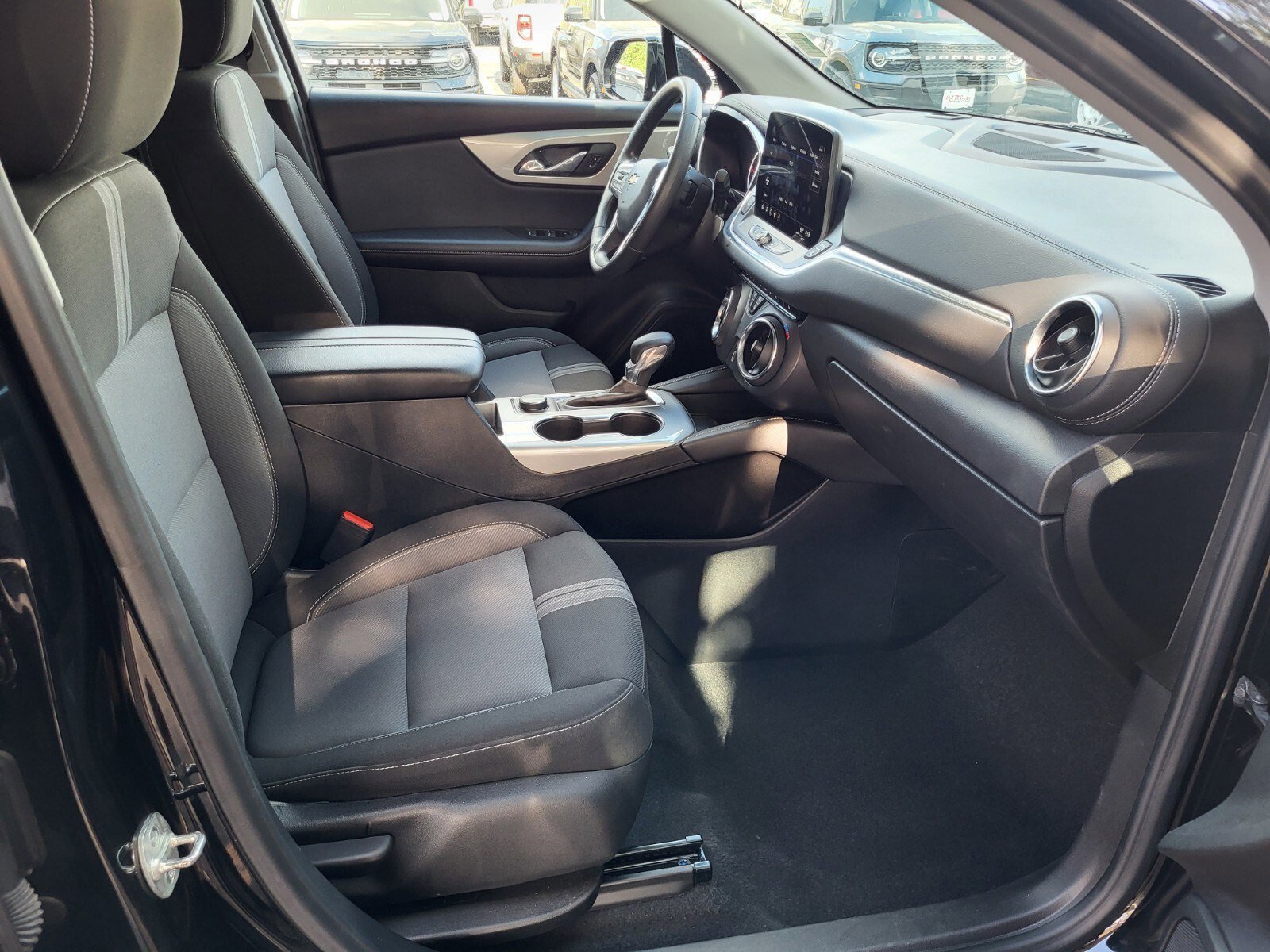 Used 2025 Chevrolet Blazer LT image 12