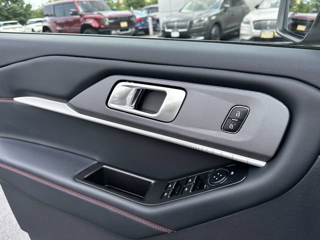 Certified 2025 Ford Explorer ST-Line AWD/4WD image 32