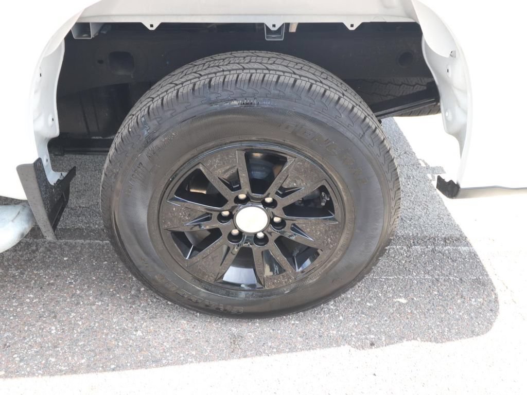 Used 2025 Chevrolet Silverado 1500 W/T RWD image 12