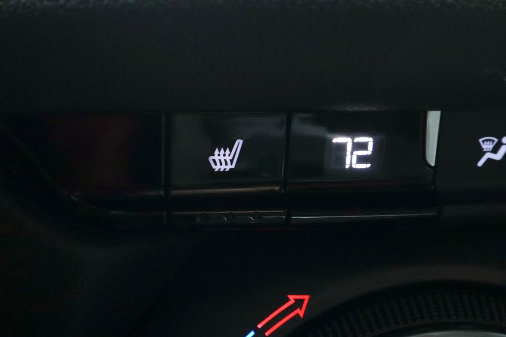 Used 2024 Chevrolet Blazer LT w/ Convenience Package image 12