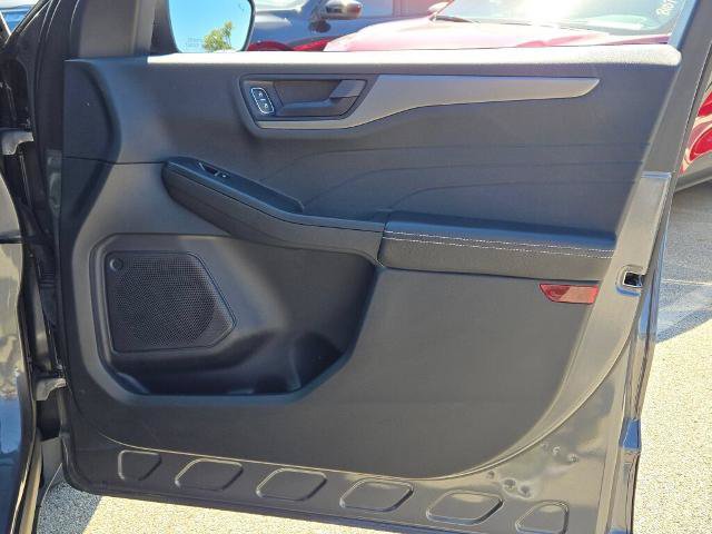 Certified 2023 Ford Escape Active AWD/4WD image 7