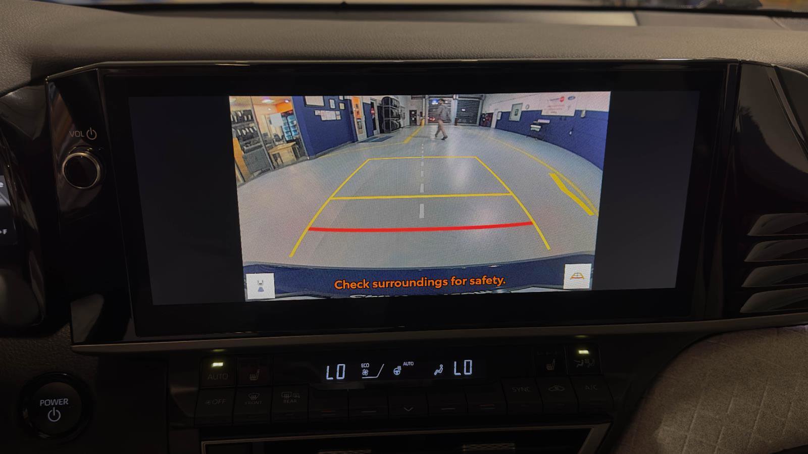 Used 2025 Toyota Camry XLE image 19