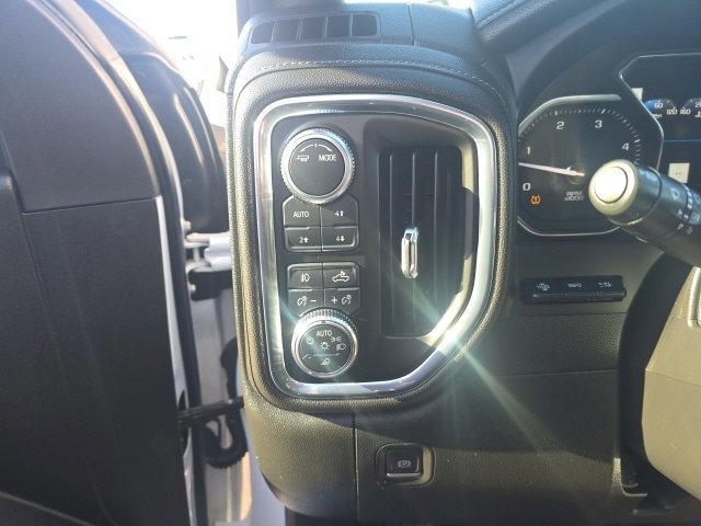 Used 2023 GMC Sierra 3500 Denali w/ Denali Ultimate Package image 12
