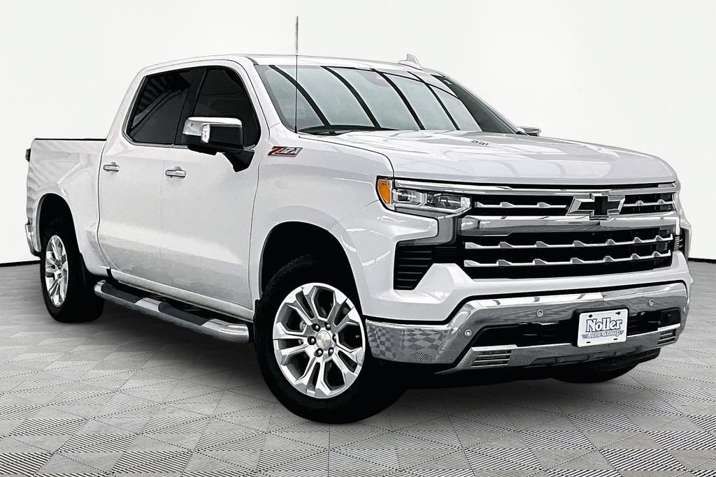 Used 2023 Chevrolet Silverado 1500 LTZ w/ Technology Package AWD/4WD image 12