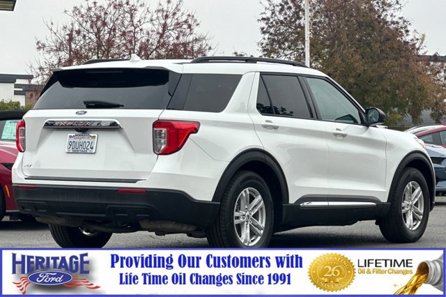 Certified 2022 Ford Explorer XLT image 4