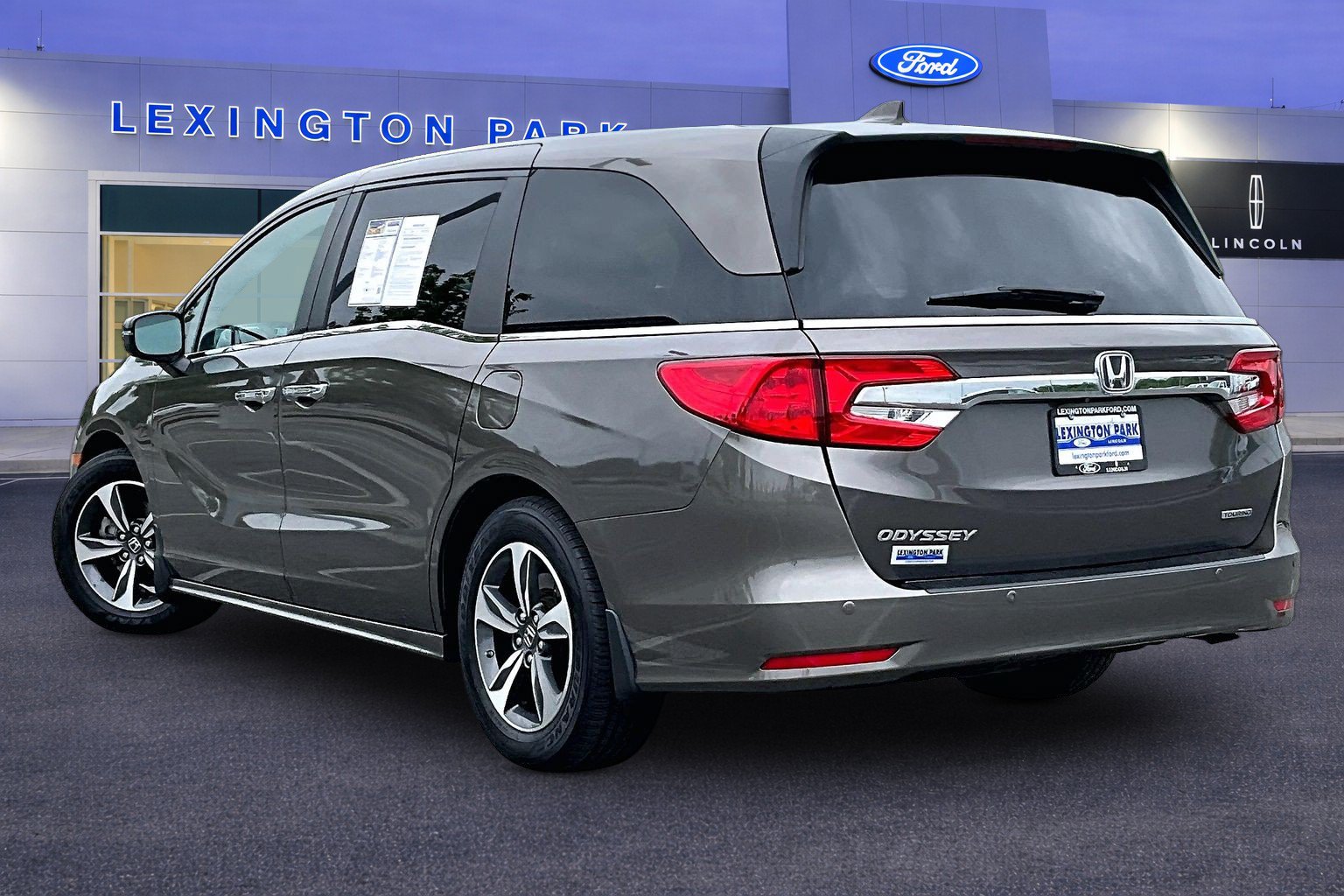Used 2019 Honda Odyssey Touring image 4
