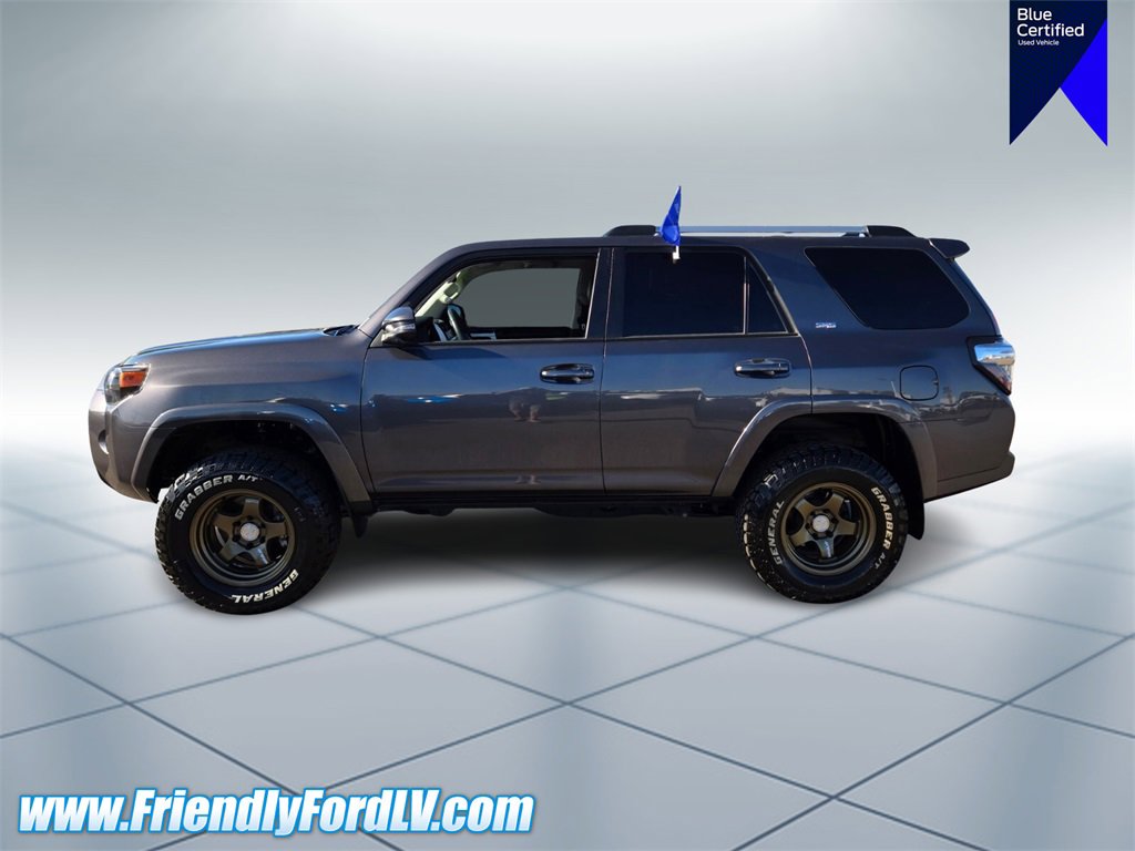 Used 2022 Toyota 4Runner SR5 Premium image 3