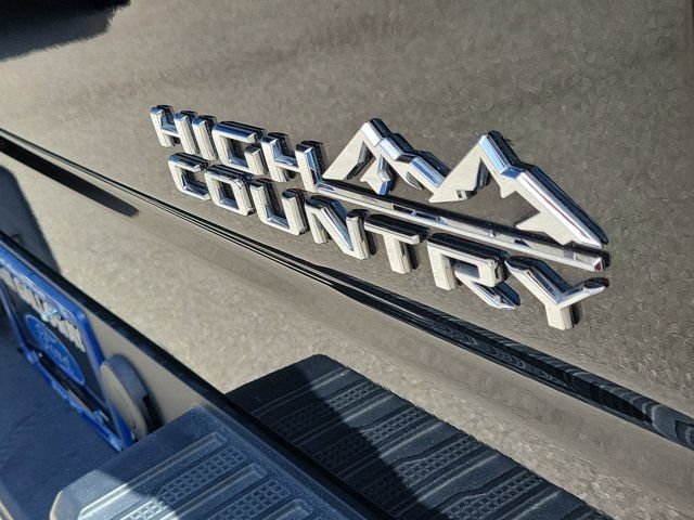 Used 2022 Chevrolet Silverado 1500 High Country RWD image 7