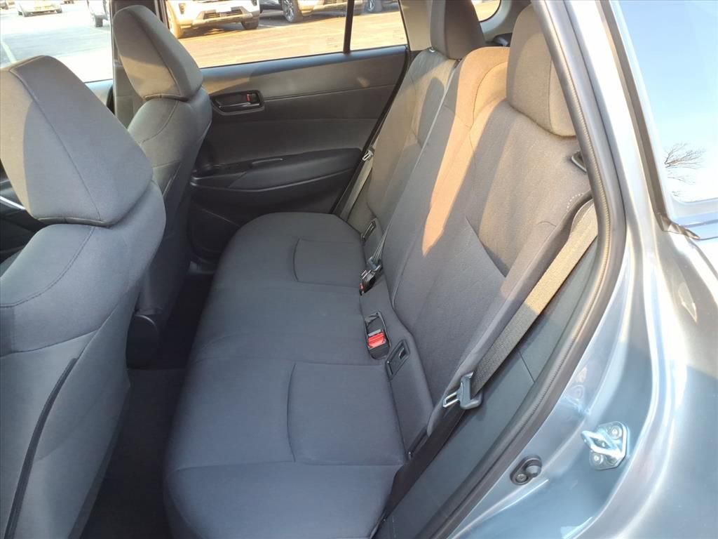 Used 2024 Toyota Corolla Cross LE w/ Moonroof Package image 29