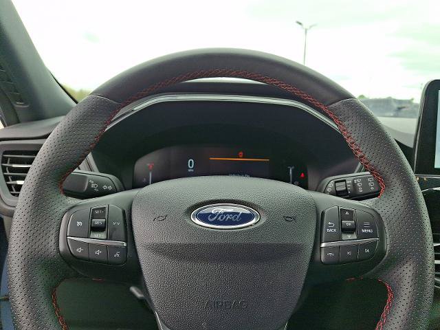 Certified 2025 Ford Escape ST-Line Select AWD/4WD image 18