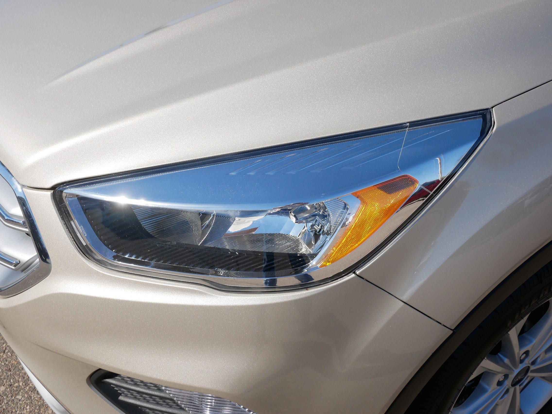 Certified 2017 Ford Escape SE w/ SE Cold Weather Package image 16