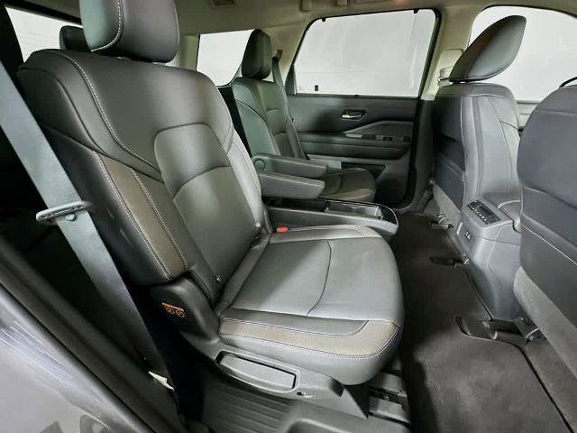Used 2023 Nissan Pathfinder SL w/ SL Premium Package AWD/4WD image 35