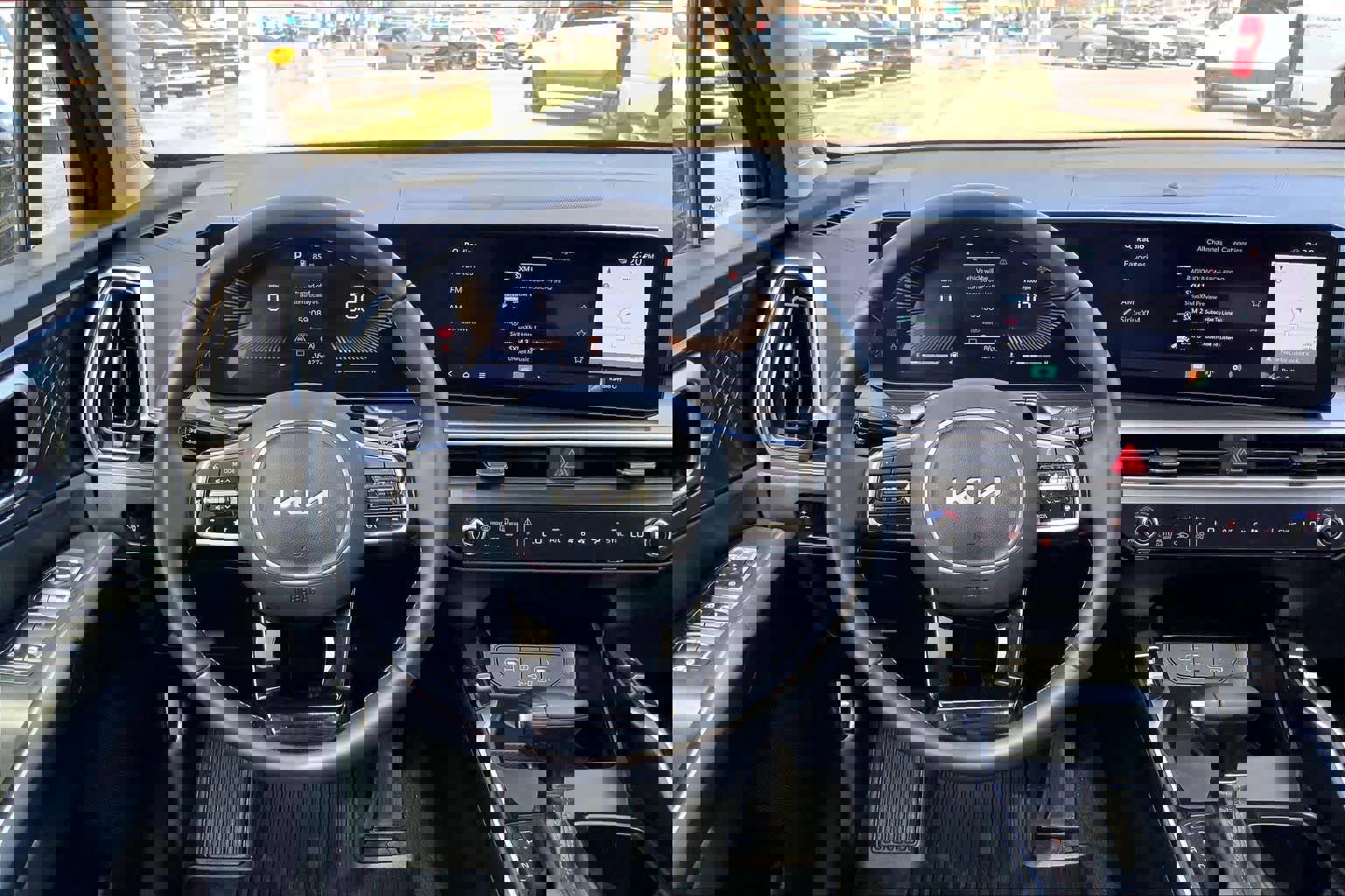 Used 2025 Kia Sorento S w/ Panoramic Sunroof Package image 8