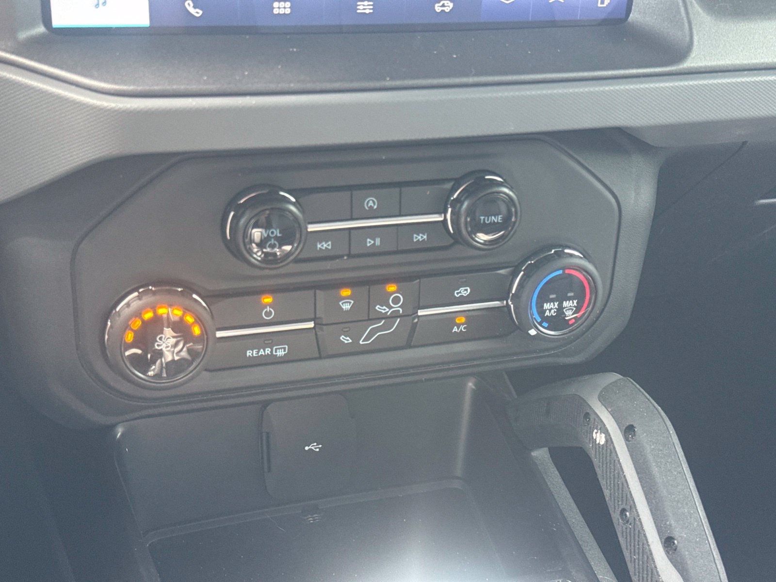 Certified 2024 Ford Bronco Big Bend AWD/4WD image 27