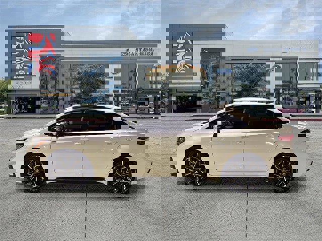 Used 2022 Toyota Corolla SE image 2