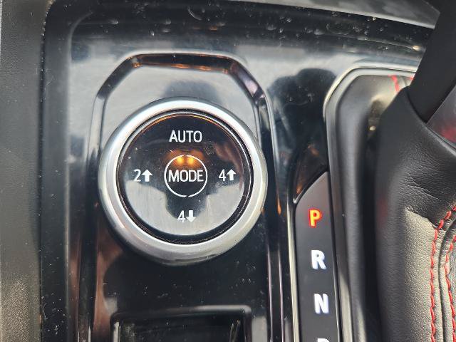 Used 2024 Chevrolet Colorado Z71 w/ Safety Package AWD/4WD image 11