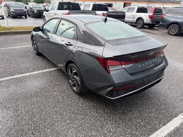 Used 2025 Hyundai Elantra Sport FWD image 6