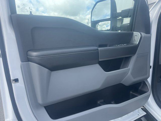 Certified 2025 Ford F350 XLT AWD/4WD image 16