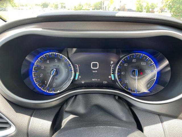 Used 2024 Chrysler Pacifica Touring-L FWD image 36