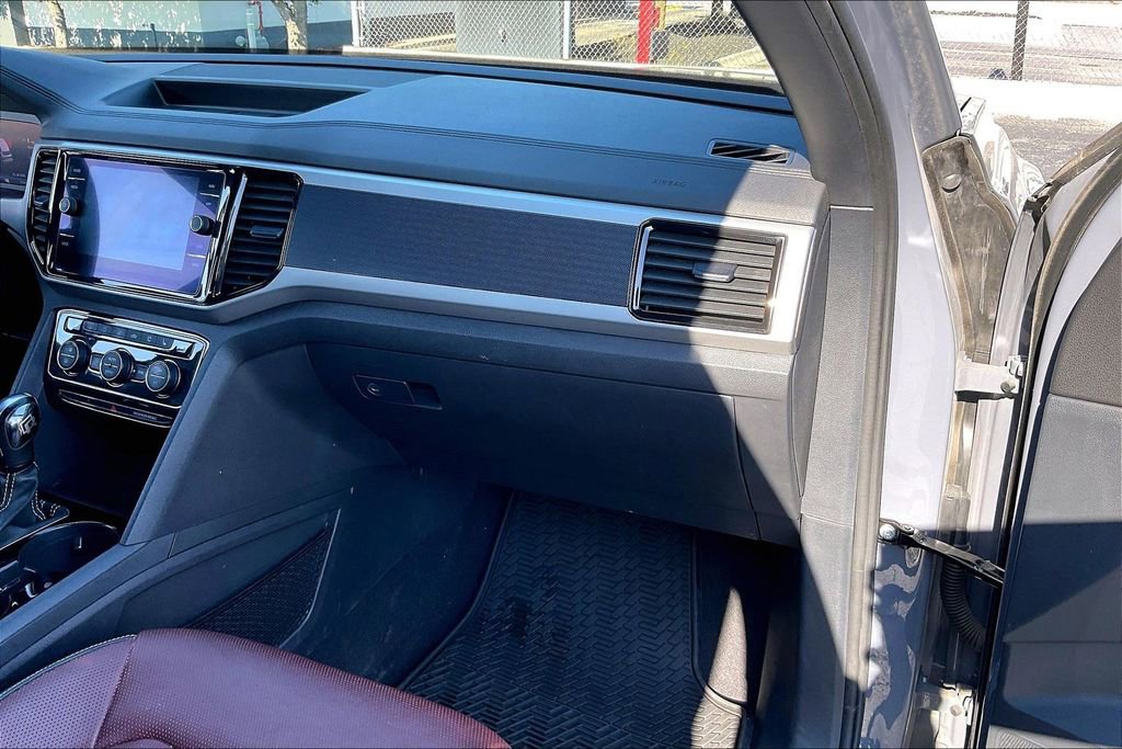 Used 2021 Volkswagen Atlas Cross Sport SEL Premium R-Line w/ Cross Sport MDO Package AWD/4WD image 15