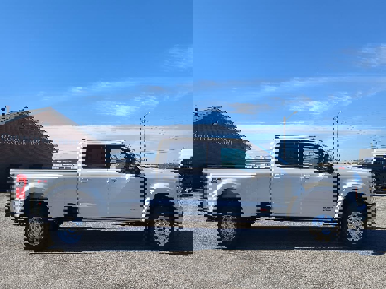 Certified 2025 Ford F450 Platinum w/ FX4 Off-Road Package image 5