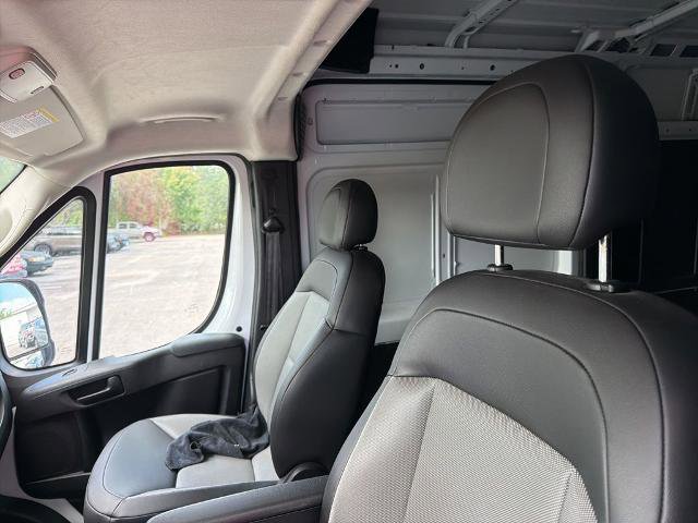 Used 2025 RAM ProMaster 2500 w/ Convenience Group FWD image 10