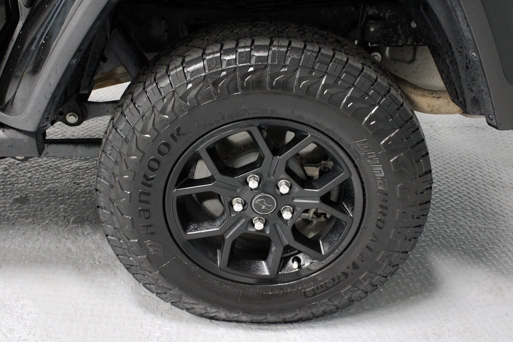 Used 2024 Jeep Gladiator Sport AWD/4WD image 19