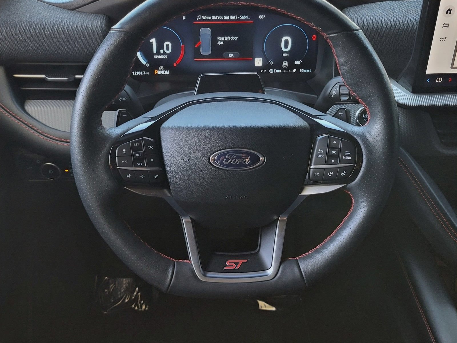 Certified 2025 Ford Explorer ST AWD/4WD image 12