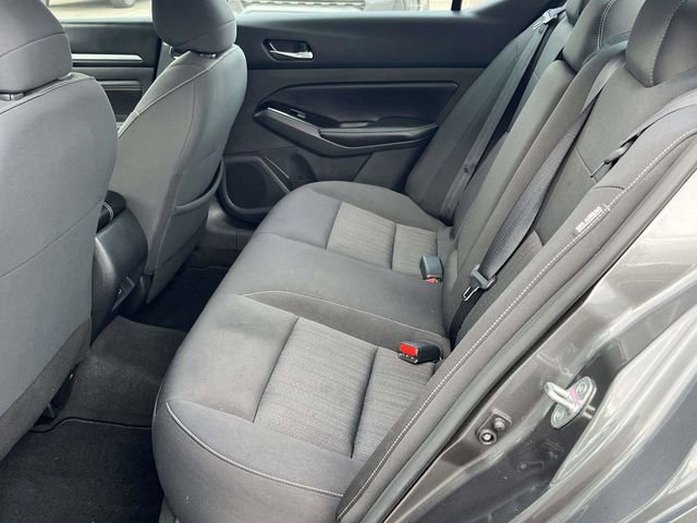 Used 2022 Nissan Altima 2.5 SV w/ SV Premium Package image 6