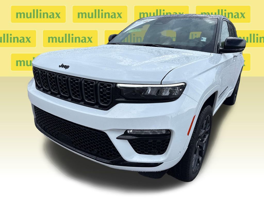Used 2025 Jeep Grand Cherokee Summit AWD/4WD image 11