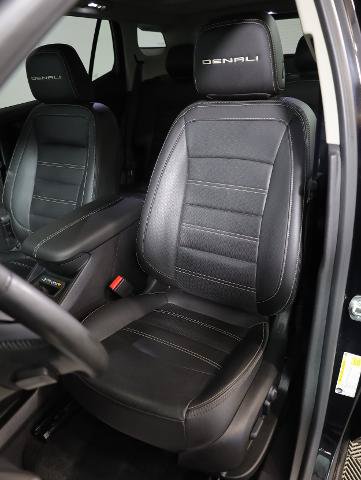 Used 2024 GMC Terrain Denali w/ Denali Premium Package AWD/4WD image 8
