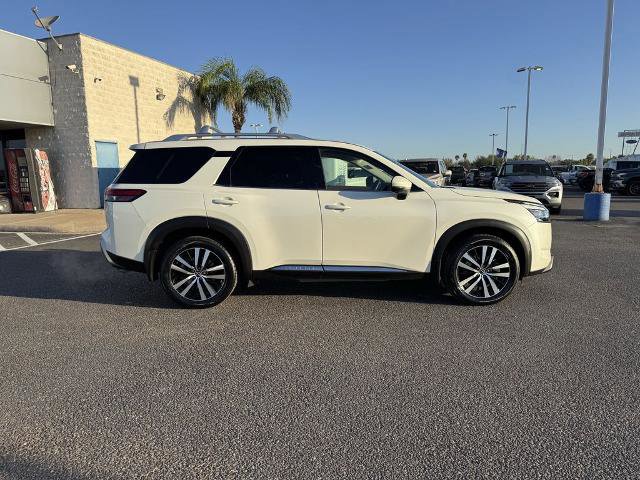 Used 2023 Nissan Pathfinder Platinum image 6
