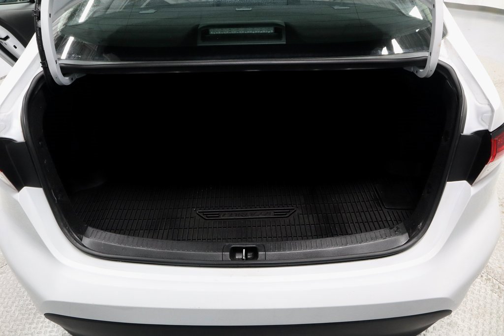Used 2024 Toyota Corolla LE image 14