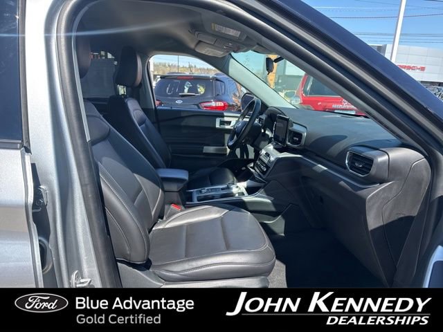 Certified 2022 Ford Explorer XLT w/ Equipment Group 202A AWD/4WD image 29
