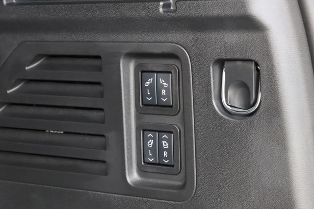 Used 2026 Chevrolet Traverse RS AWD/4WD image 9