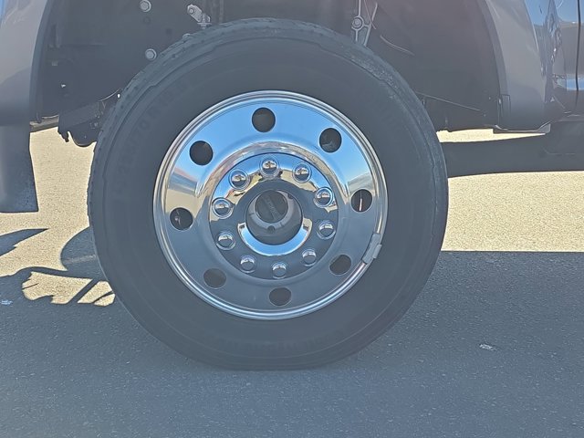 Certified 2022 Ford F450 Platinum w/ FX4 Off-Road Package image 11