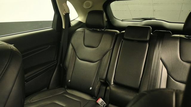 Certified 2019 Ford Edge Titanium w/ Cold Weather Package AWD/4WD image 22