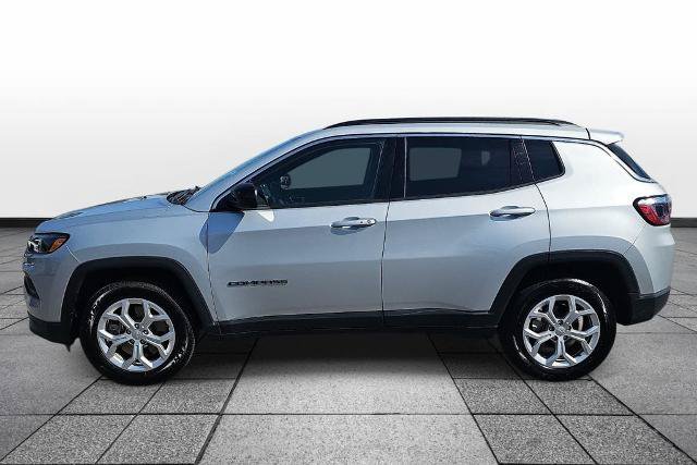 Used 2024 Jeep Compass Latitude AWD/4WD image 8