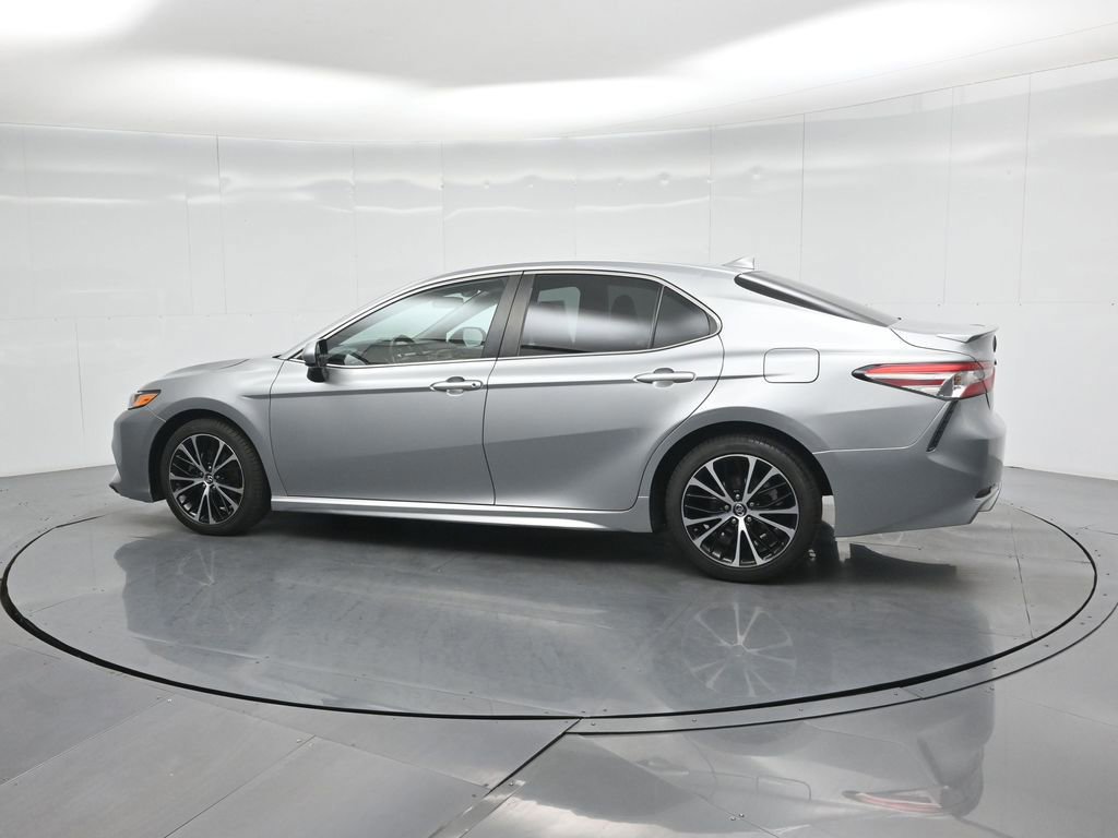 Used 2020 Toyota Camry SE image 17