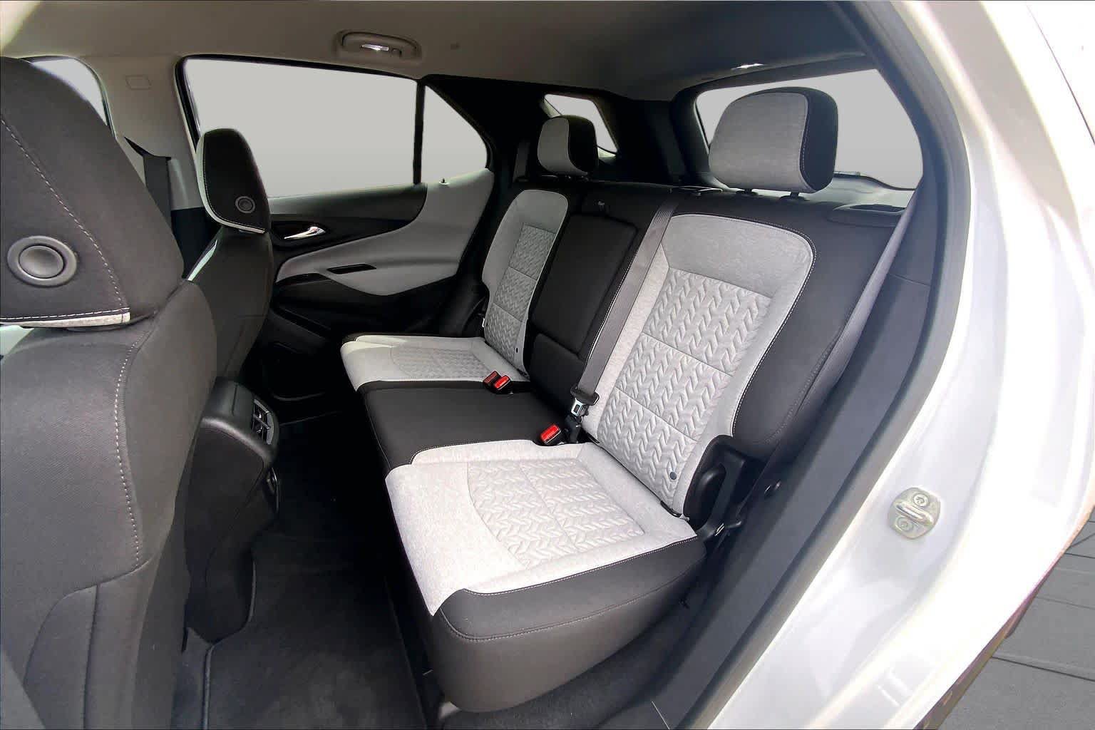 Used 2023 Chevrolet Equinox LS w/ LS Convenience Package FWD image 21