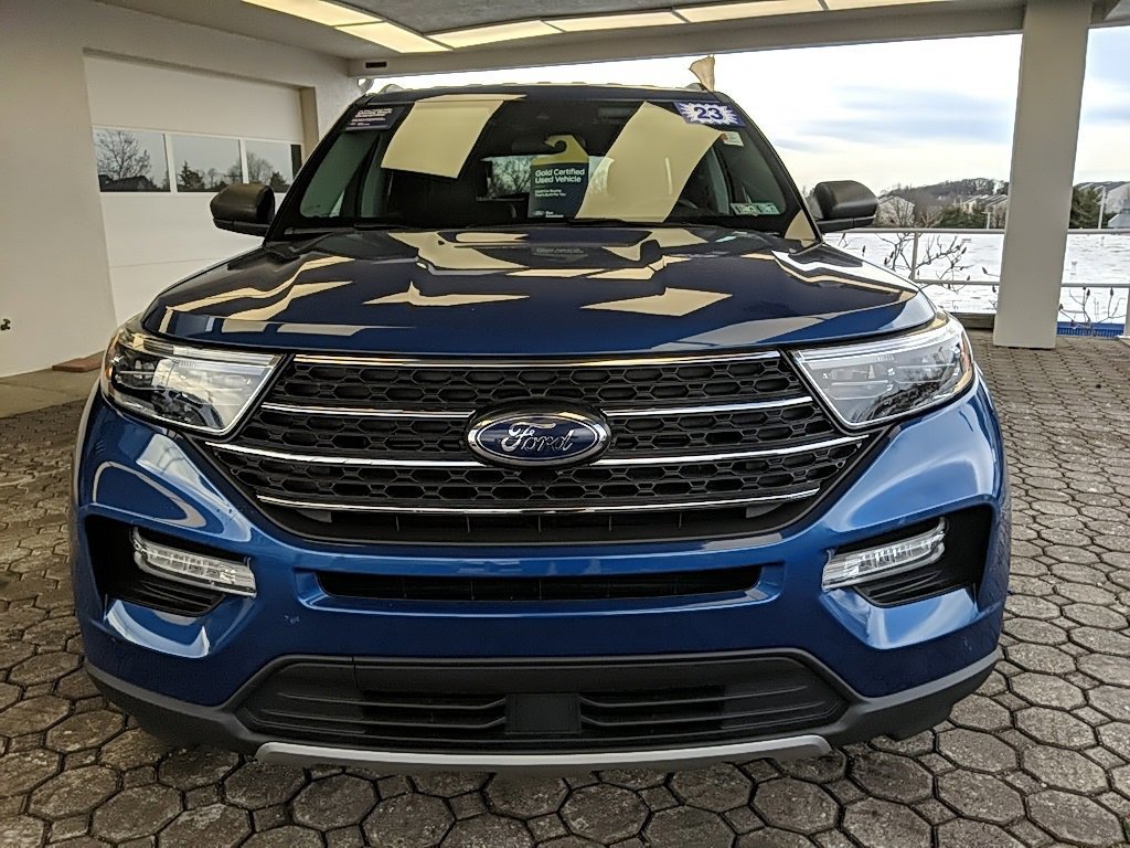 Certified 2023 Ford Explorer XLT w/ Equipment Group 202A image 8