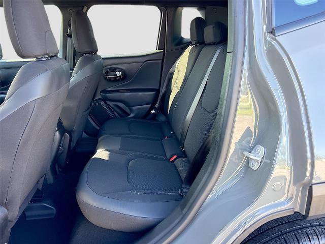 Used 2022 Jeep Renegade Altitude AWD/4WD image 25