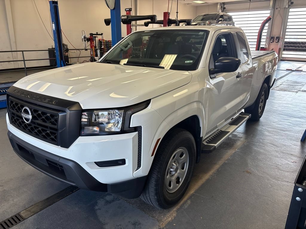 Used 2023 Nissan Frontier S RWD image 2
