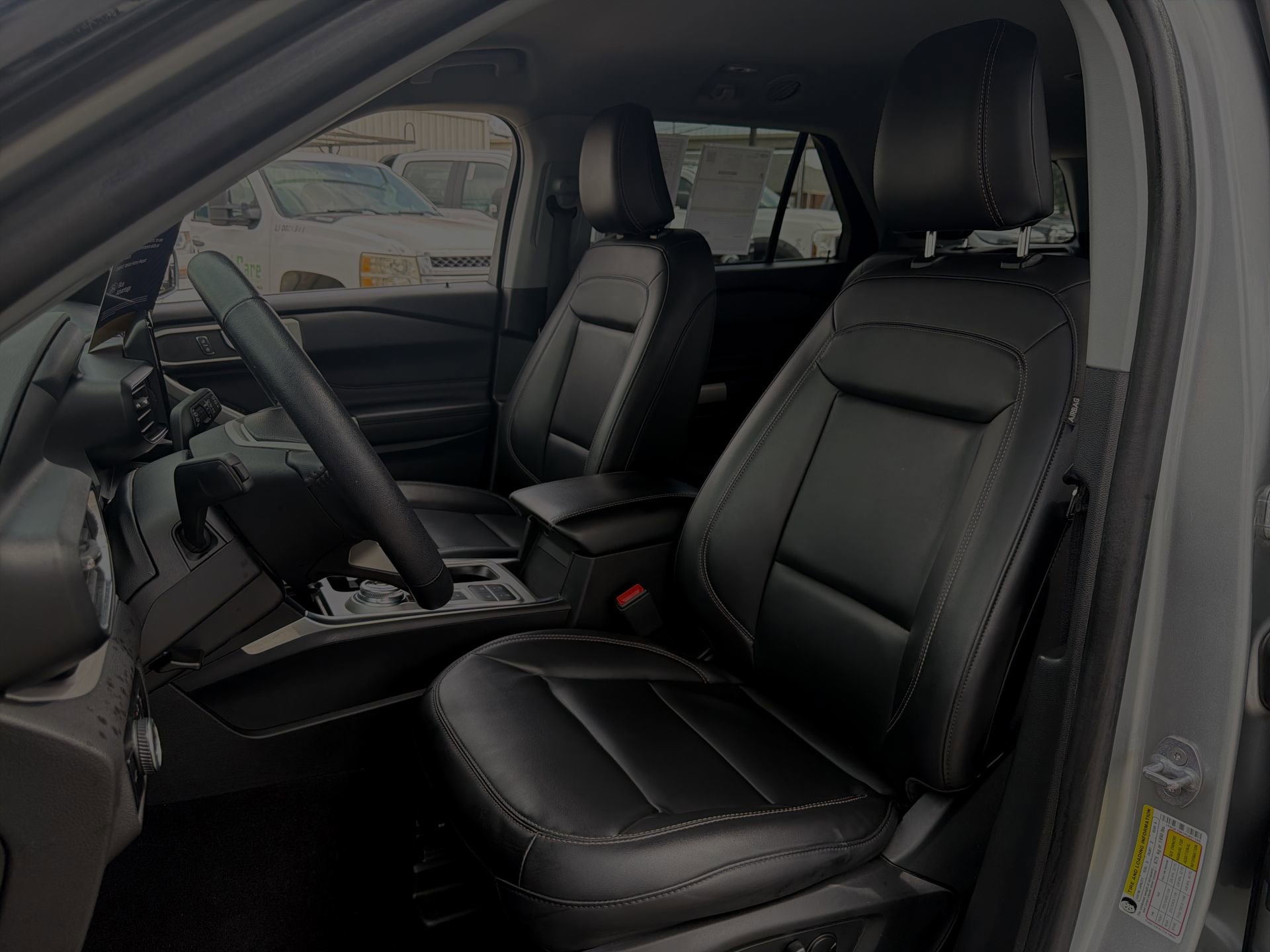 Certified 2023 Ford Explorer XLT w/ Equipment Group 202A RWD image 11