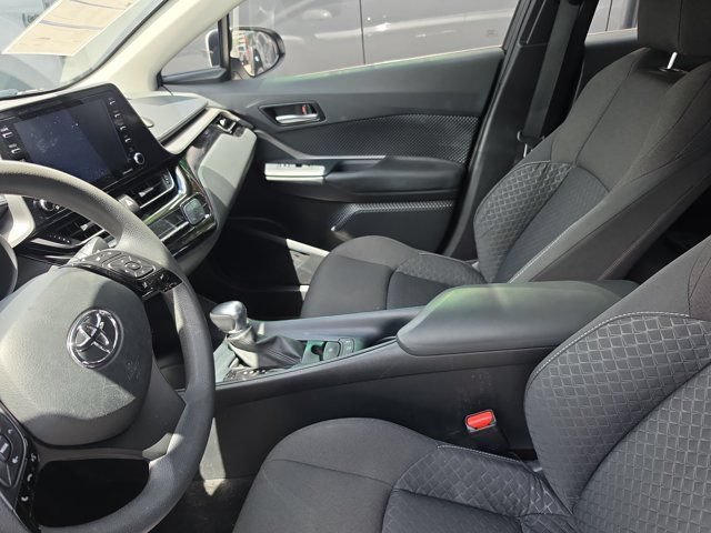 Used 2020 Toyota C-HR LE FWD image 14