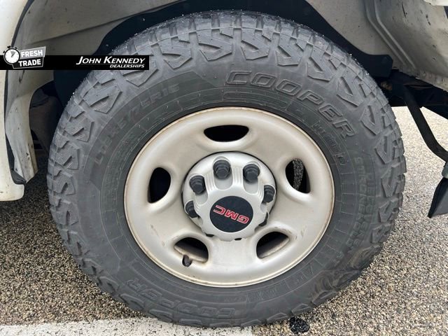 Used 2020 GMC Savana 2500 w/ Enhanced Convenience Package RWD image 26