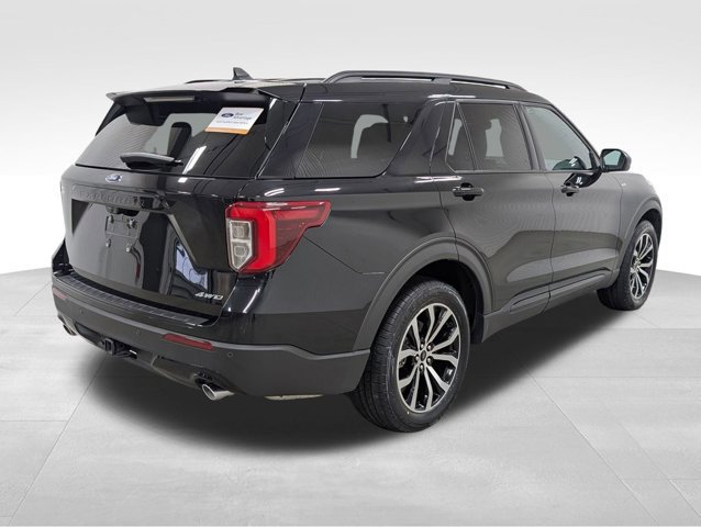 Certified 2024 Ford Explorer ST-Line w/ Class IV Trailer Tow Package image 2